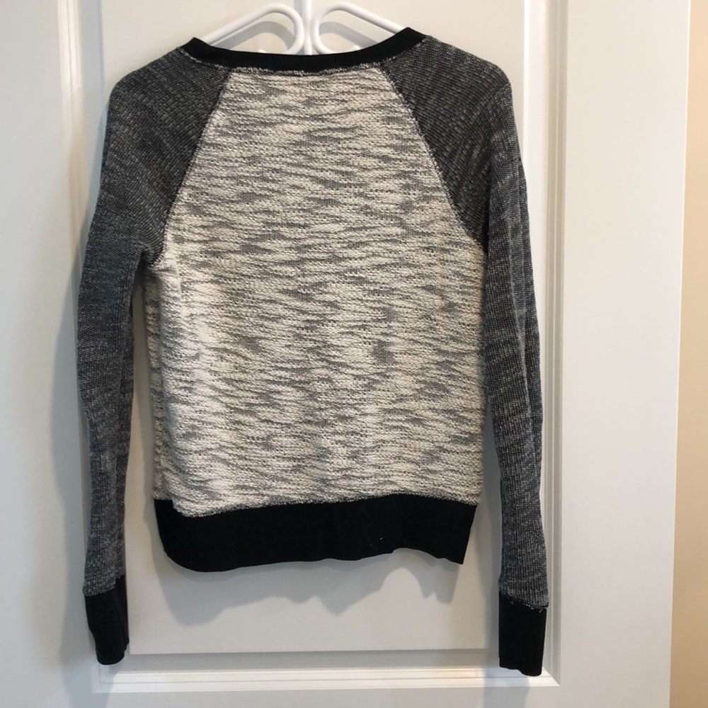 Mossimo sweater - Picture 2 of 5